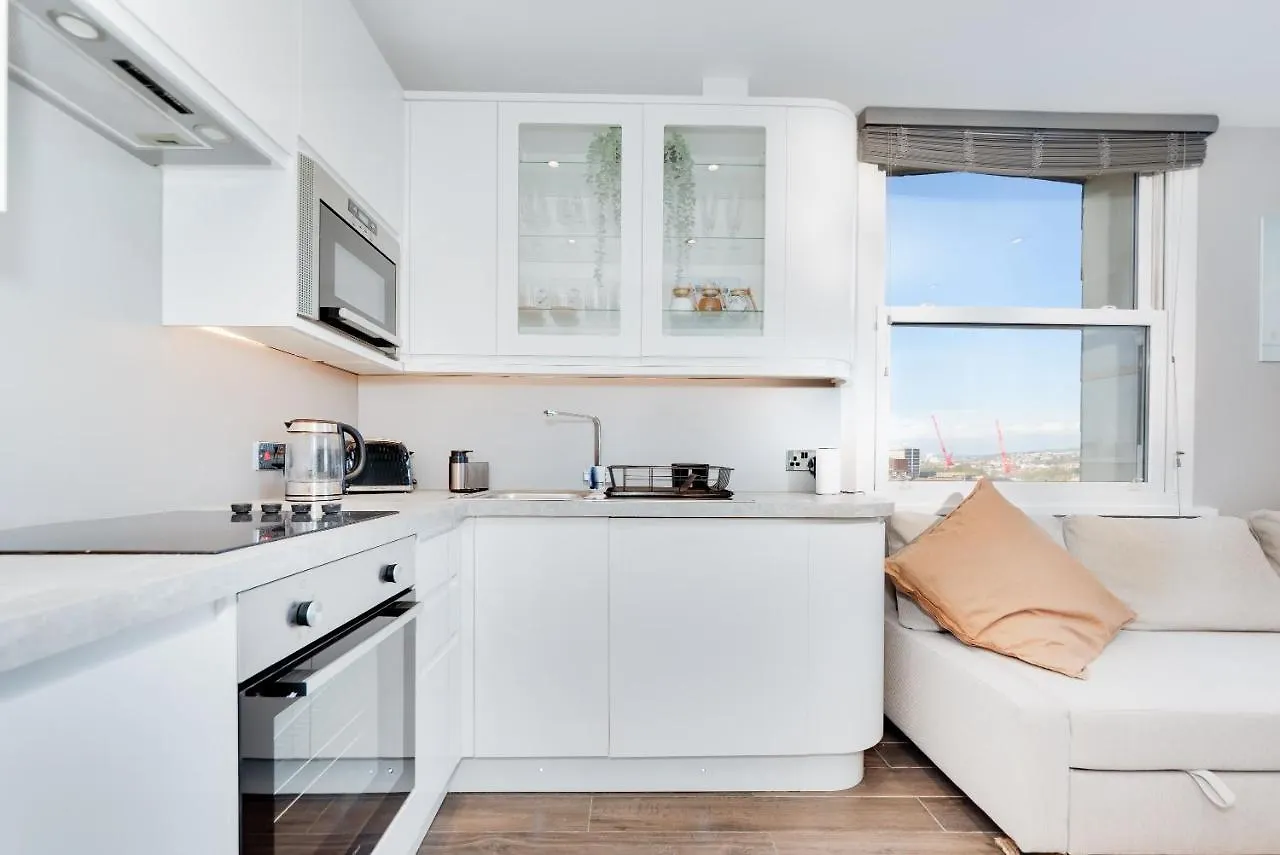 Cosy Retreat With Views Of Brighton City And Sea Daire